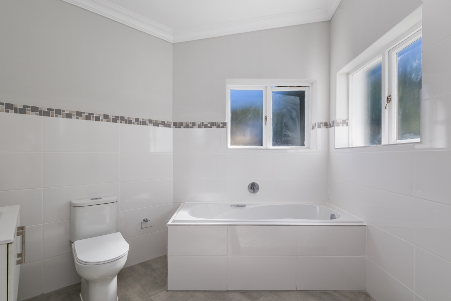 4 Bedroom Property for Sale in Old Place Western Cape